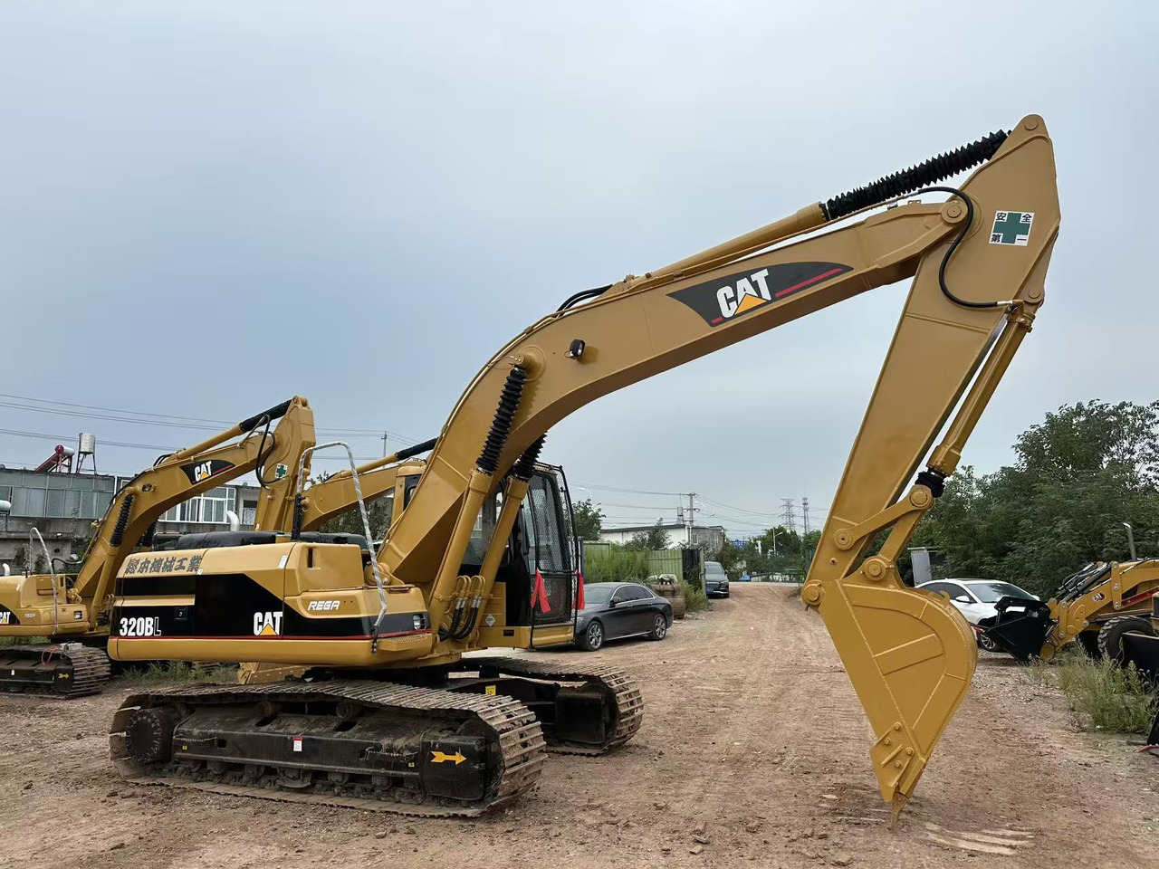 CAT 320BL excavator - מחפר סורק: תמונה 2 CAT 320BL excavator - מחפר סורק: תמונה 2