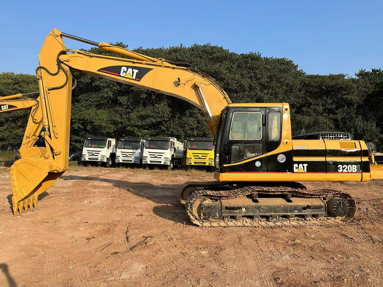 CAT 320B - מחפר סורק: תמונה 2 CAT 320B - מחפר סורק: תמונה 2