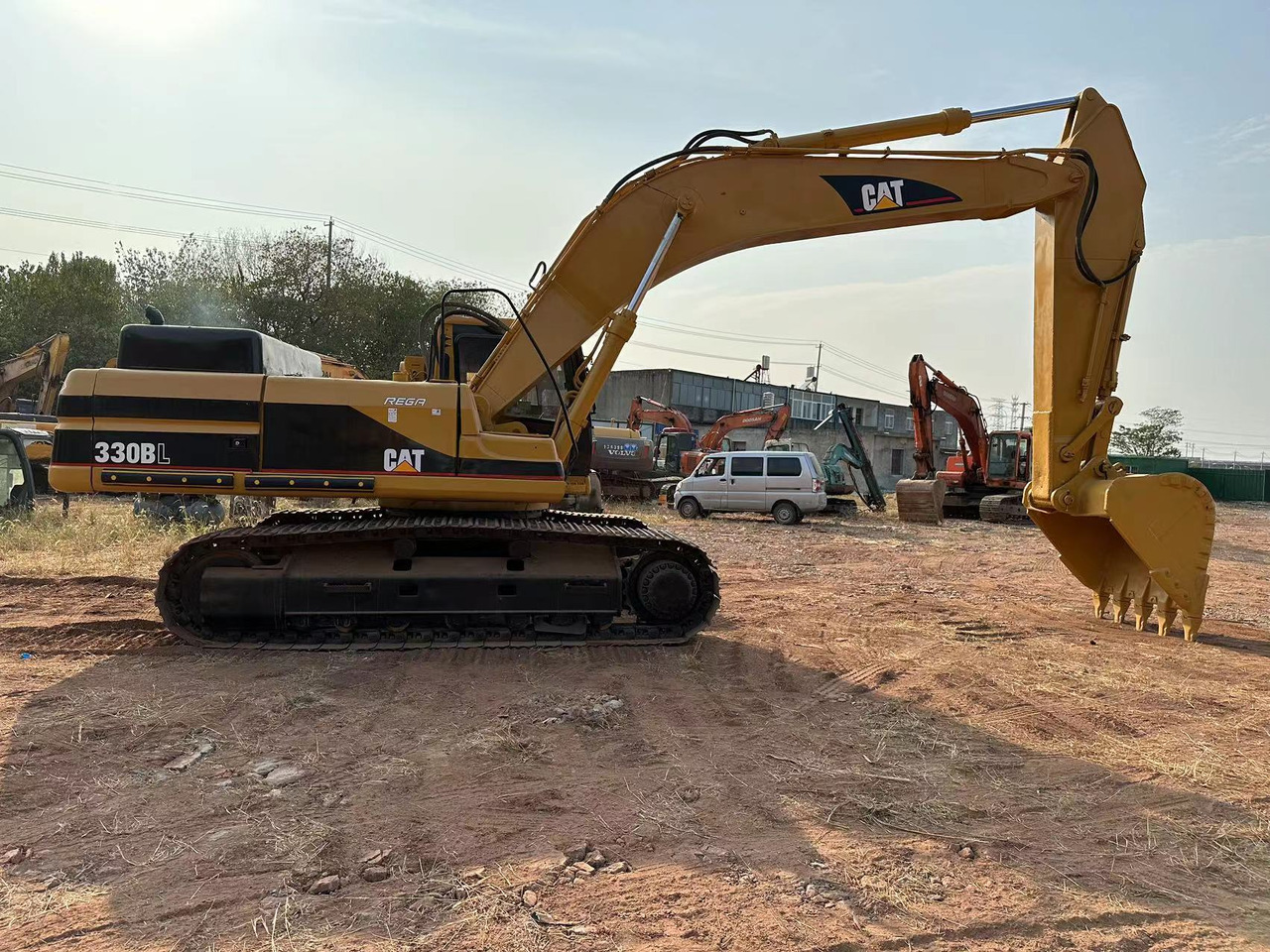 CAT 320B - מחפר סורק: תמונה 2 CAT 320B - מחפר סורק: תמונה 2