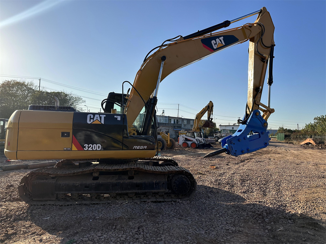 מחפר סורק CAT 320DL: תמונה 7