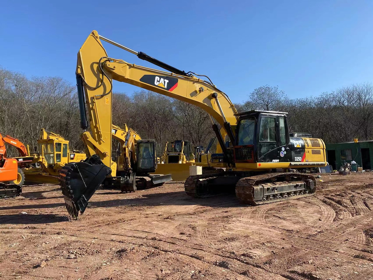 CAT 325D - מחפר: תמונה 2 CAT 325D - מחפר: תמונה 2