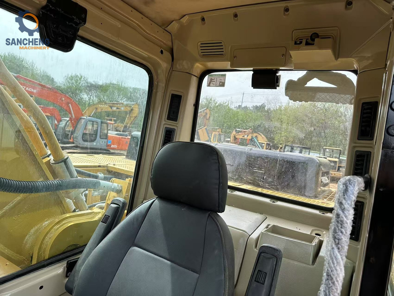 מחפר סורק CAT 330BL: תמונה 9