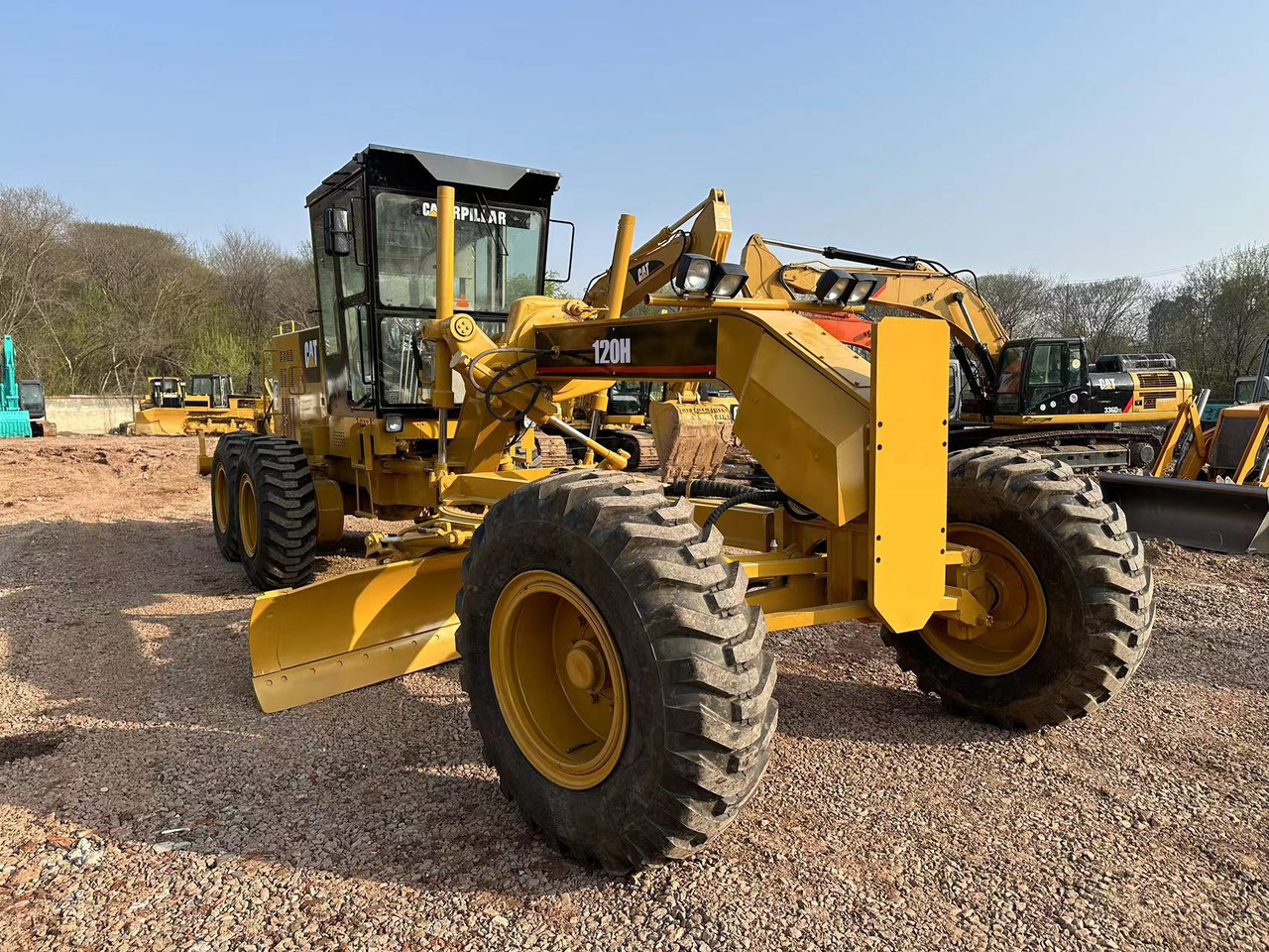 CATERPILLAR 120H motor grader - מפלסת: תמונה 3 CATERPILLAR 120H motor grader - מפלסת: תמונה 3
