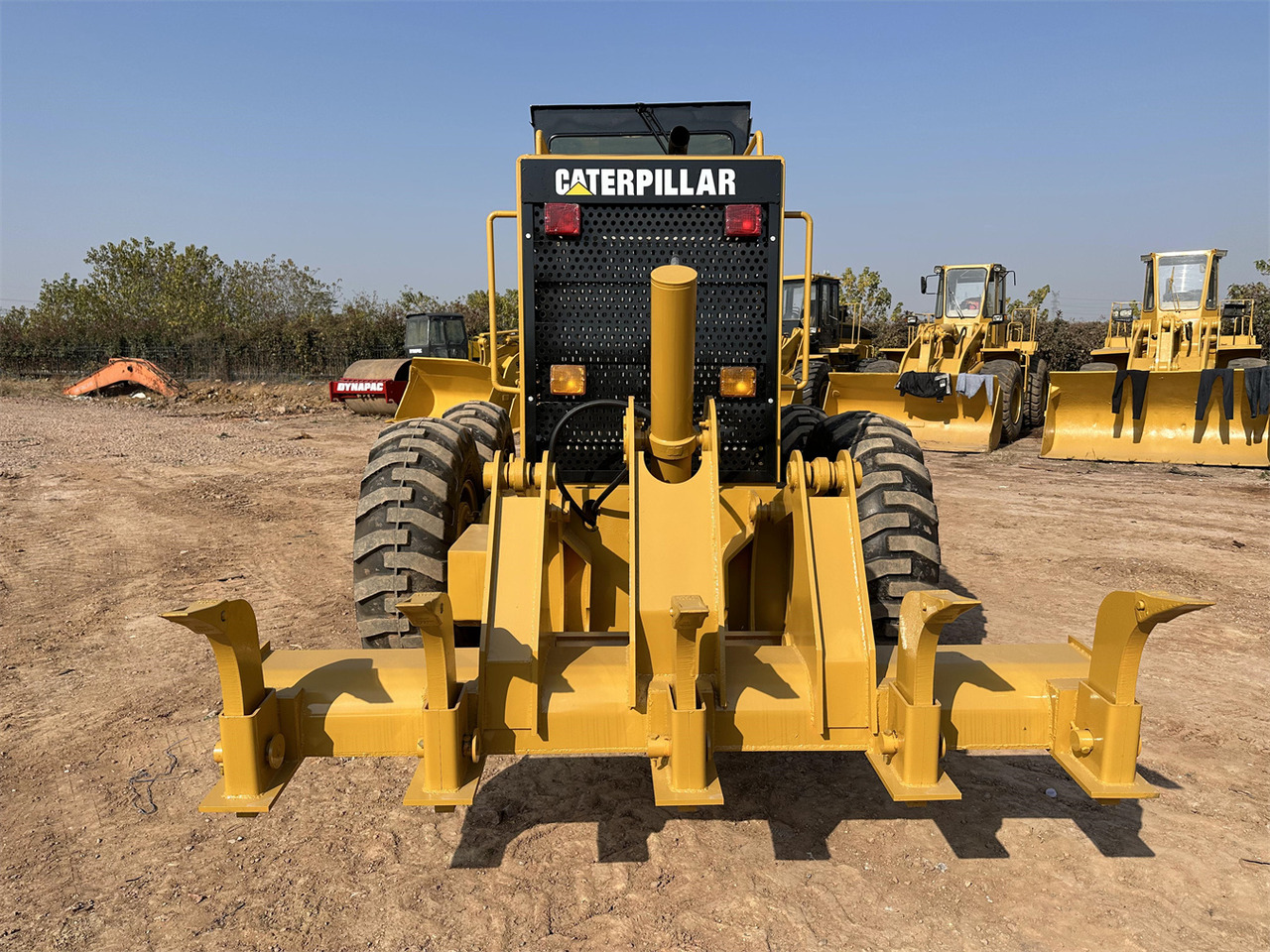 CATERPILLAR 140H - מפלסת: תמונה 4 CATERPILLAR 140H - מפלסת: תמונה 4