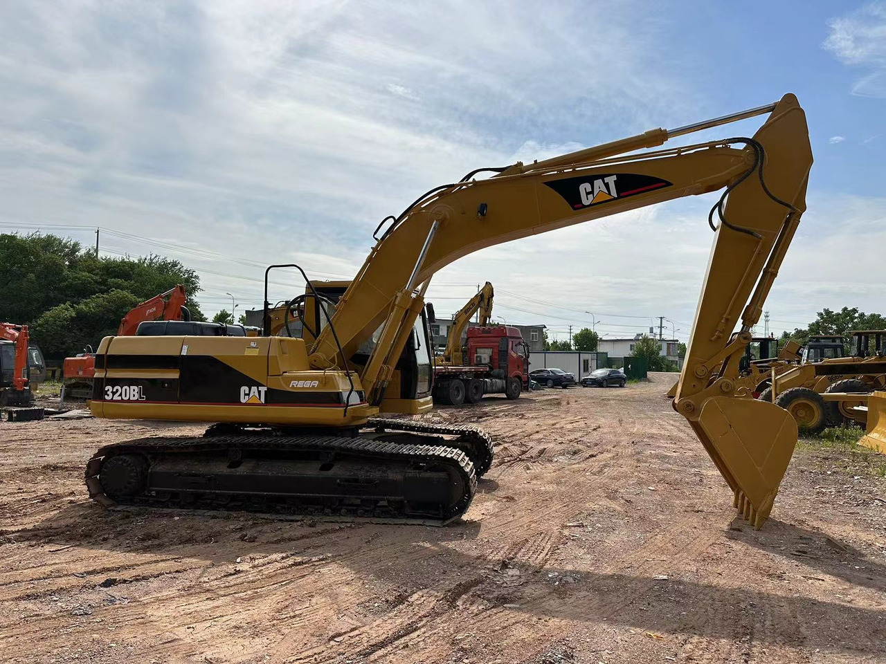 CATERPILLAR 320BL excavator - מחפר: תמונה 3 CATERPILLAR 320BL excavator - מחפר: תמונה 3