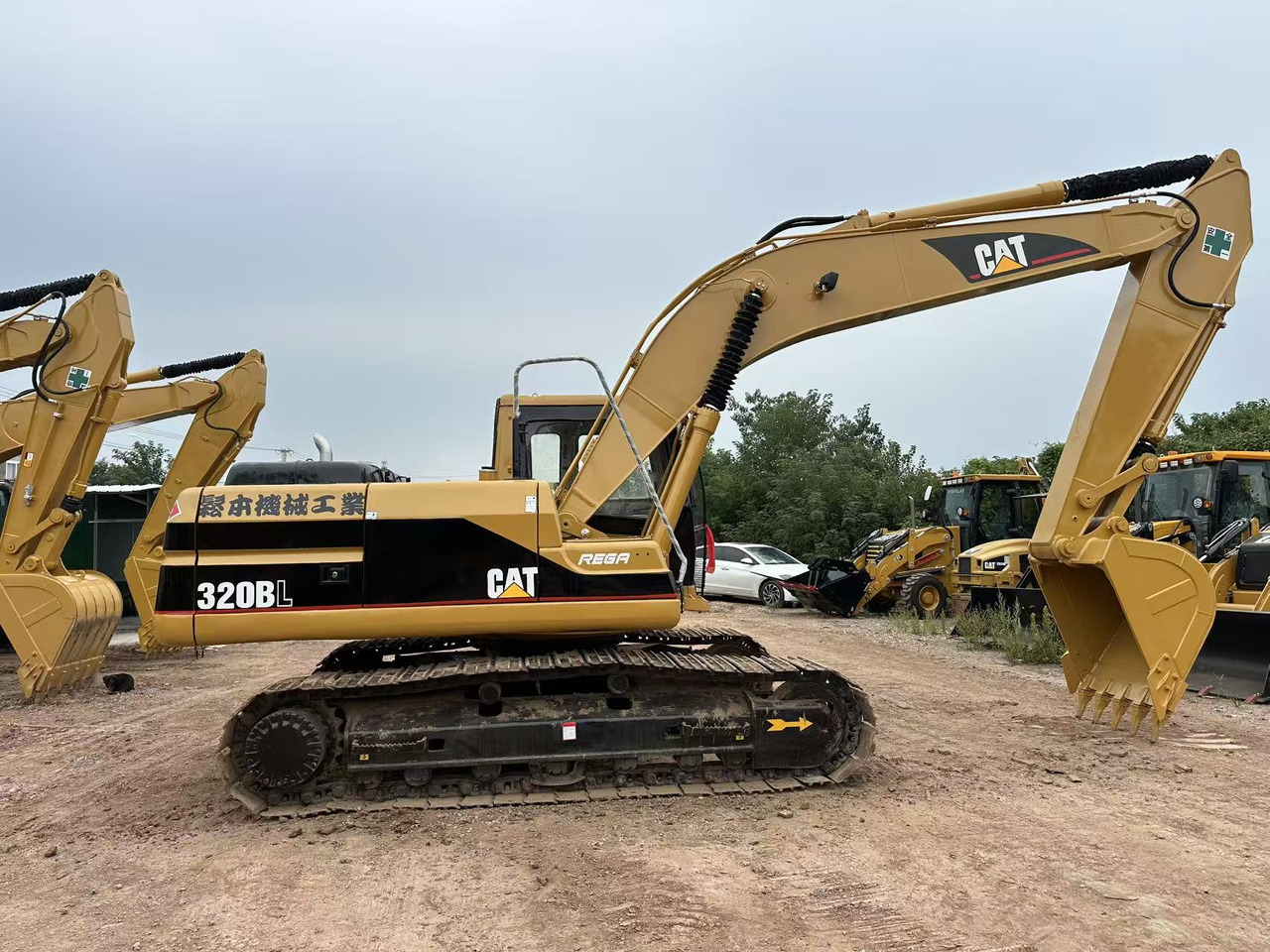 CATERPILLAR 320BL - מחפר סורק: תמונה 2 CATERPILLAR 320BL - מחפר סורק: תמונה 2
