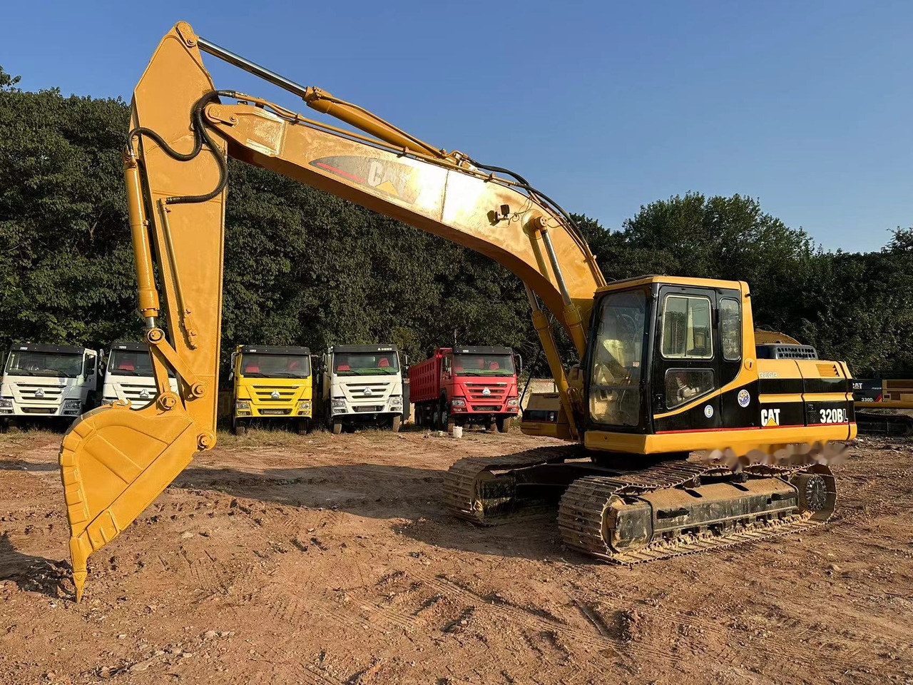 CATERPILLAR 320BL - מחפר סורק: תמונה 1 CATERPILLAR 320BL - מחפר סורק: תמונה 1