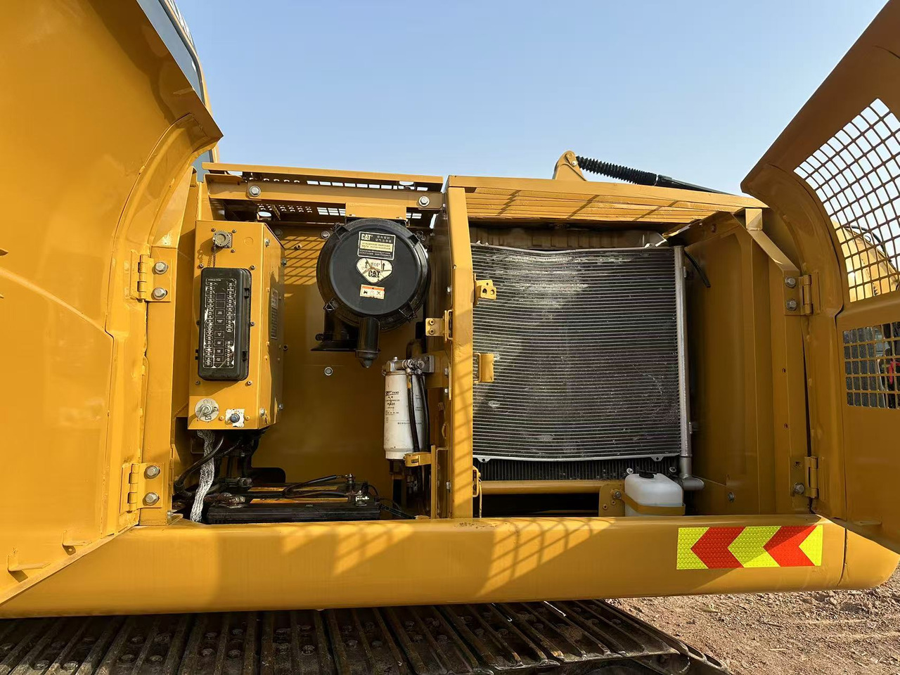 מחפר סורק CATERPILLAR 320CL crawler excavator: תמונה 9 מחפר סורק CATERPILLAR 320CL crawler excavator: תמונה 9