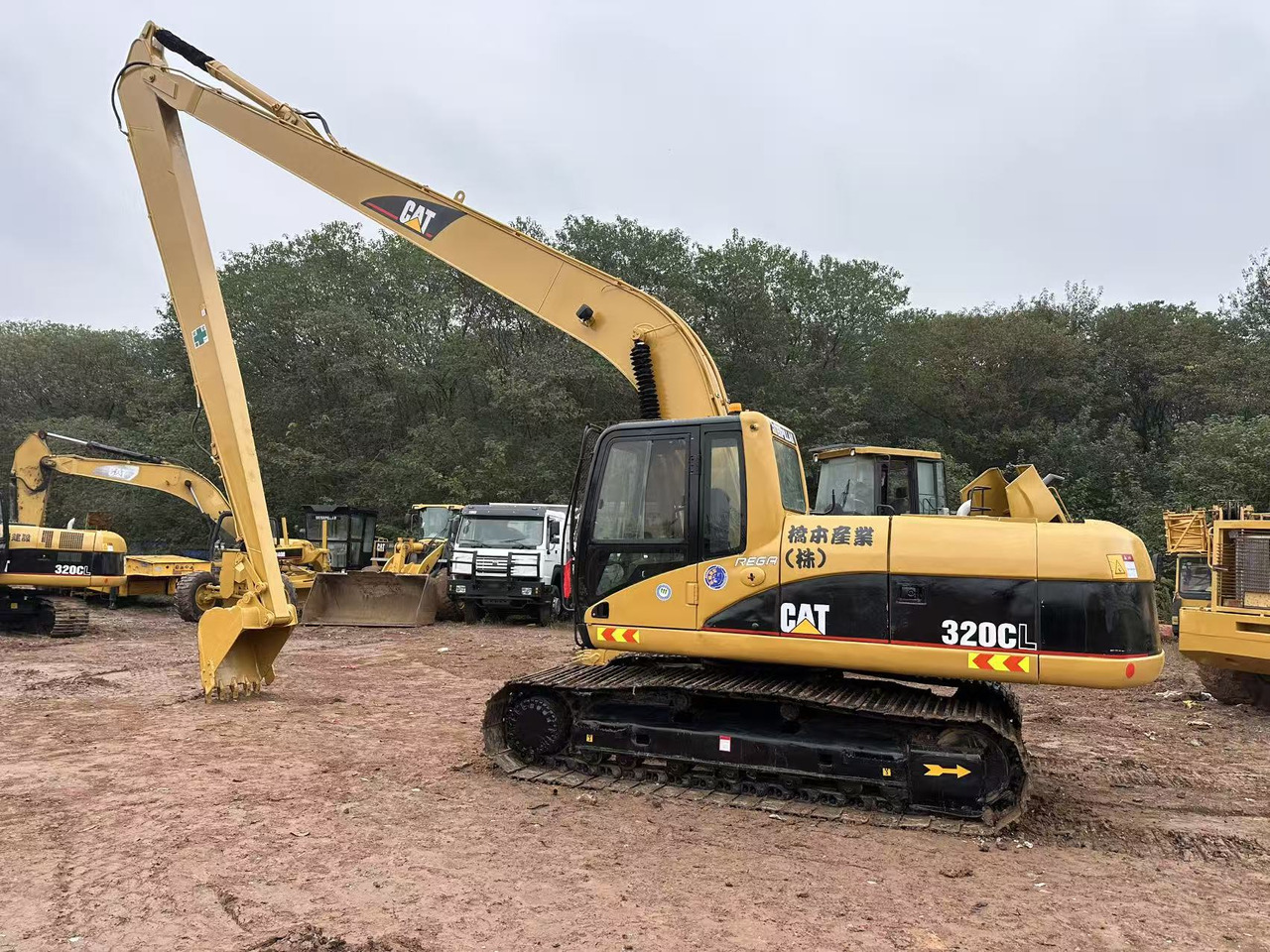 CATERPILLAR 320CL long reach excavator - מחפר סורק: תמונה 2 CATERPILLAR 320CL long reach excavator - מחפר סורק: תמונה 2