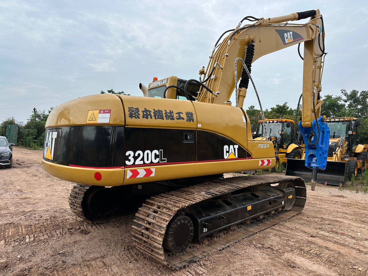 CATERPILLAR 320CL - מחפר סורק: תמונה 2 CATERPILLAR 320CL - מחפר סורק: תמונה 2