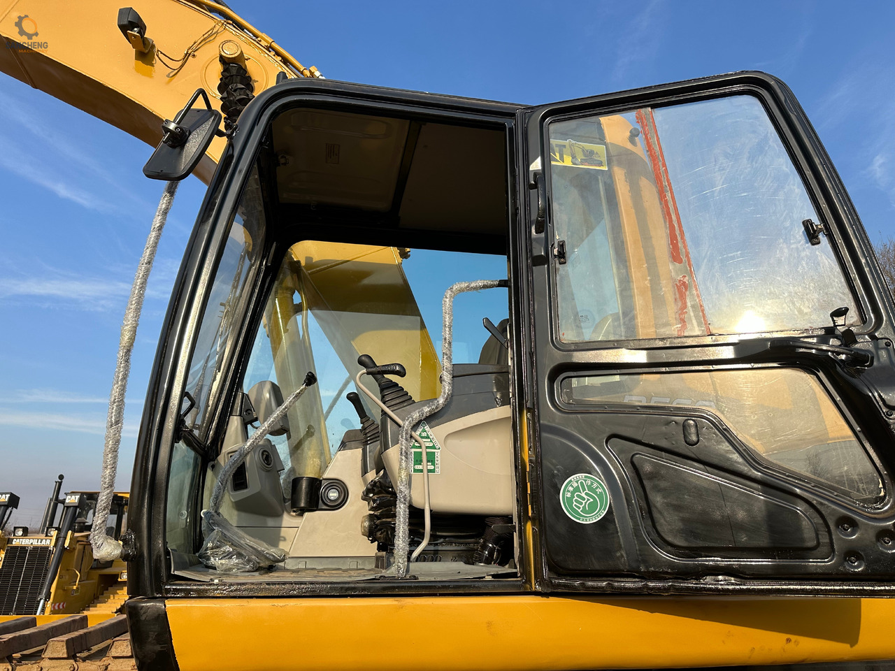 CATERPILLAR 320CL - מחפר אמפיבי: תמונה 4 CATERPILLAR 320CL - מחפר אמפיבי: תמונה 4