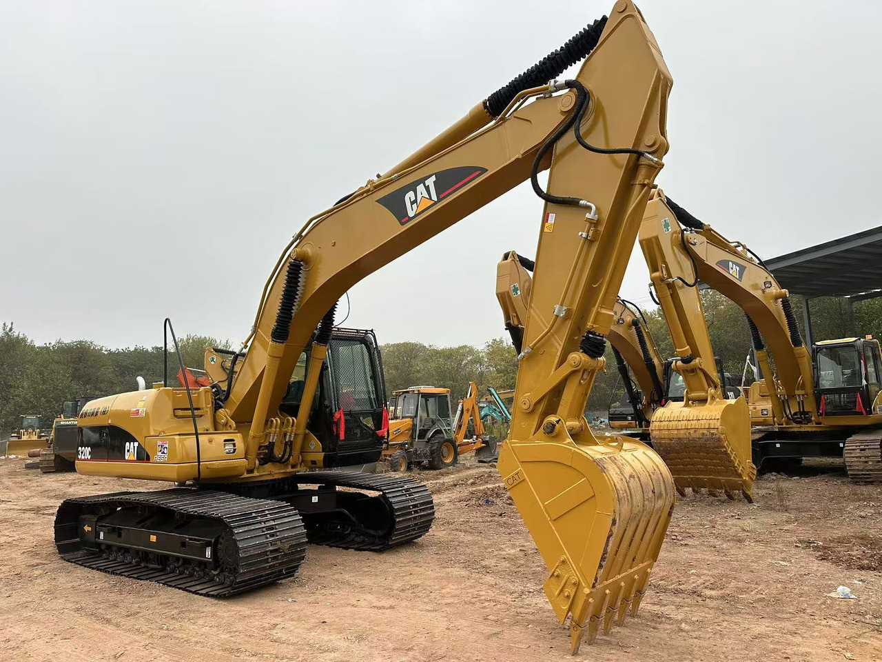 מחפר סורק CATERPILLAR 320C: תמונה 6
