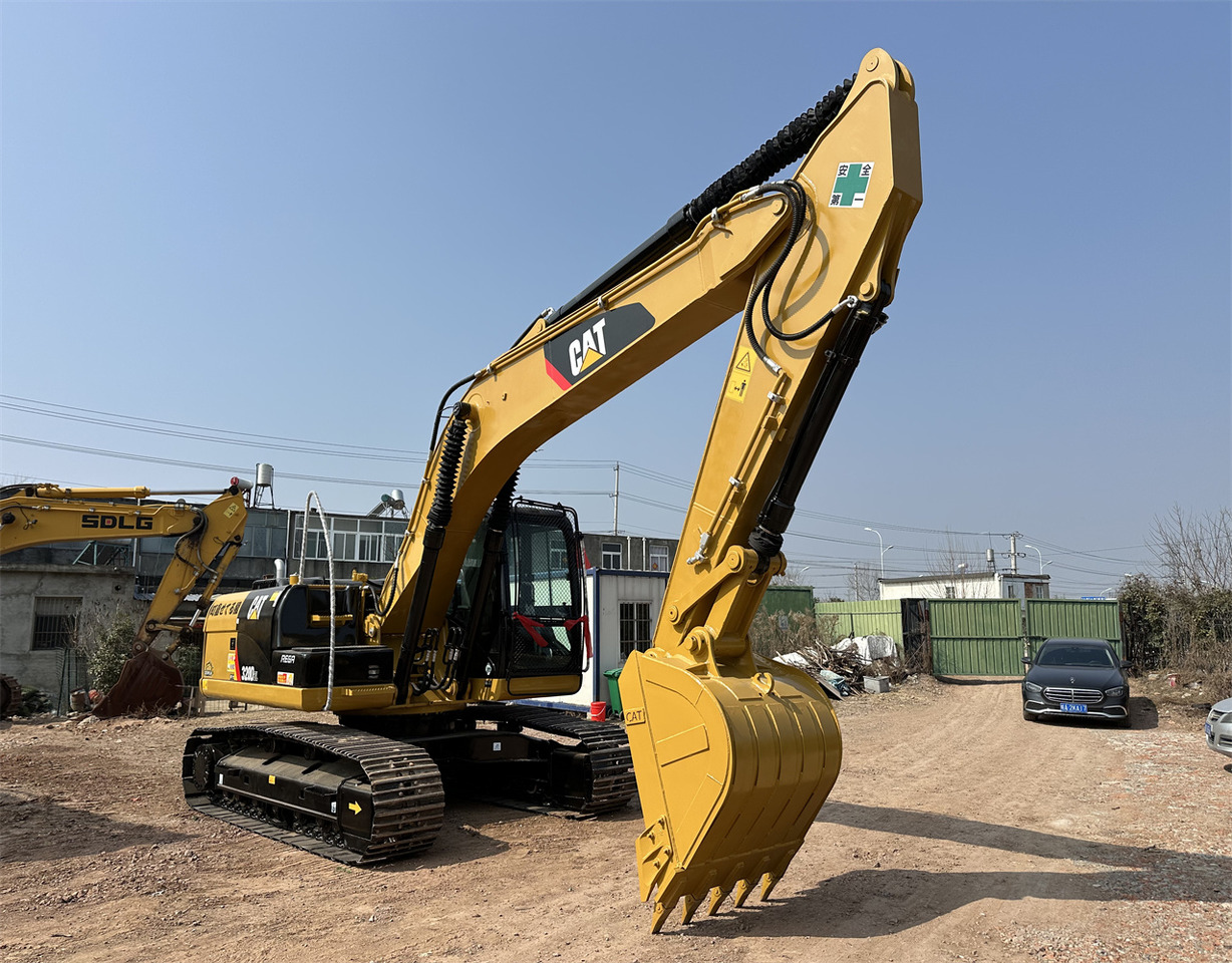 CATERPILLAR 320D2L - מחפר סורק: תמונה 3 CATERPILLAR 320D2L - מחפר סורק: תמונה 3