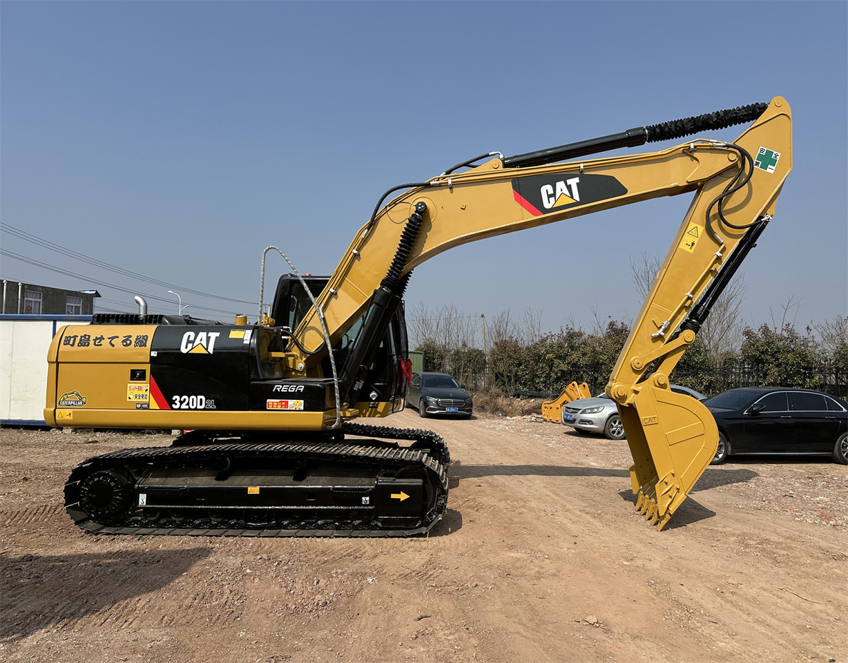 CATERPILLAR 320D2L - מחפר סורק: תמונה 2 CATERPILLAR 320D2L - מחפר סורק: תמונה 2