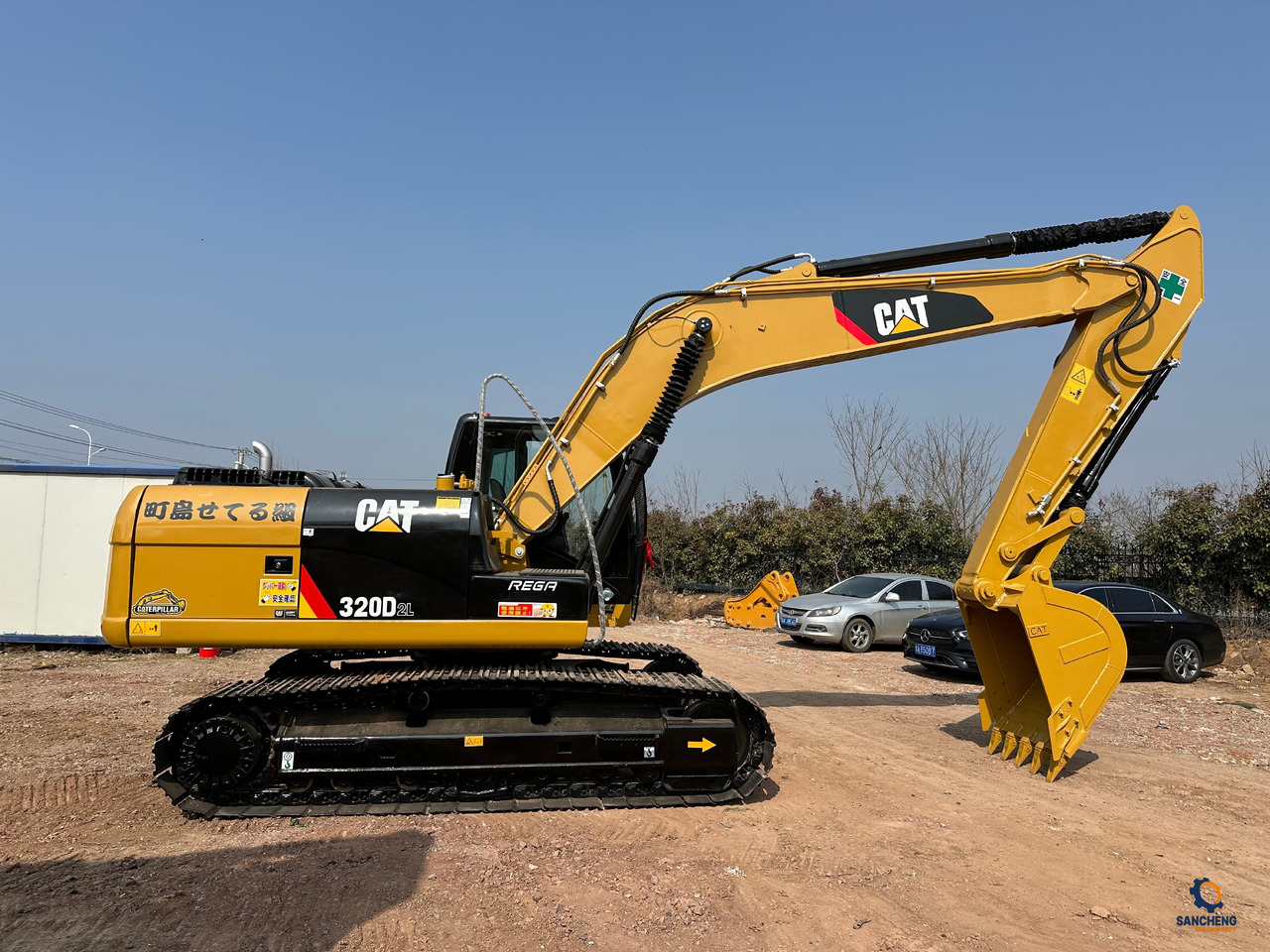 CATERPILLAR 320D2L - מחפר סורק: תמונה 2 CATERPILLAR 320D2L - מחפר סורק: תמונה 2