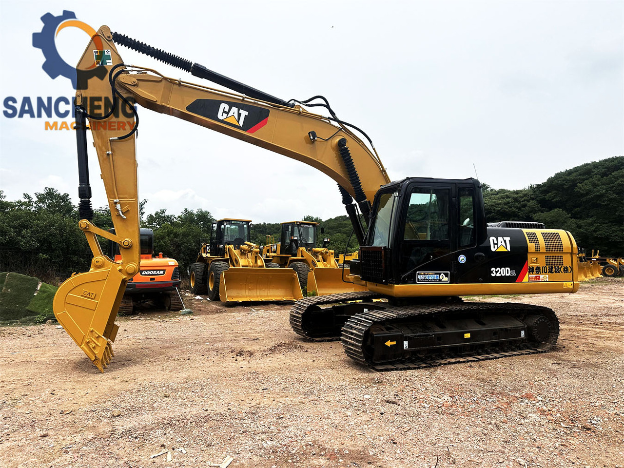 CATERPILLAR 320D2L - מחפר סורק: תמונה 2 CATERPILLAR 320D2L - מחפר סורק: תמונה 2