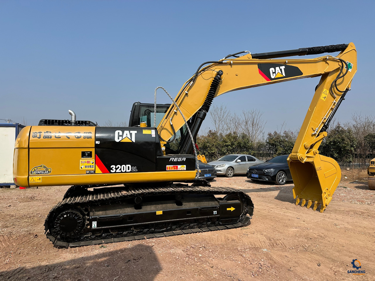 CATERPILLAR 320D2L - מחפר סורק: תמונה 1 CATERPILLAR 320D2L - מחפר סורק: תמונה 1
