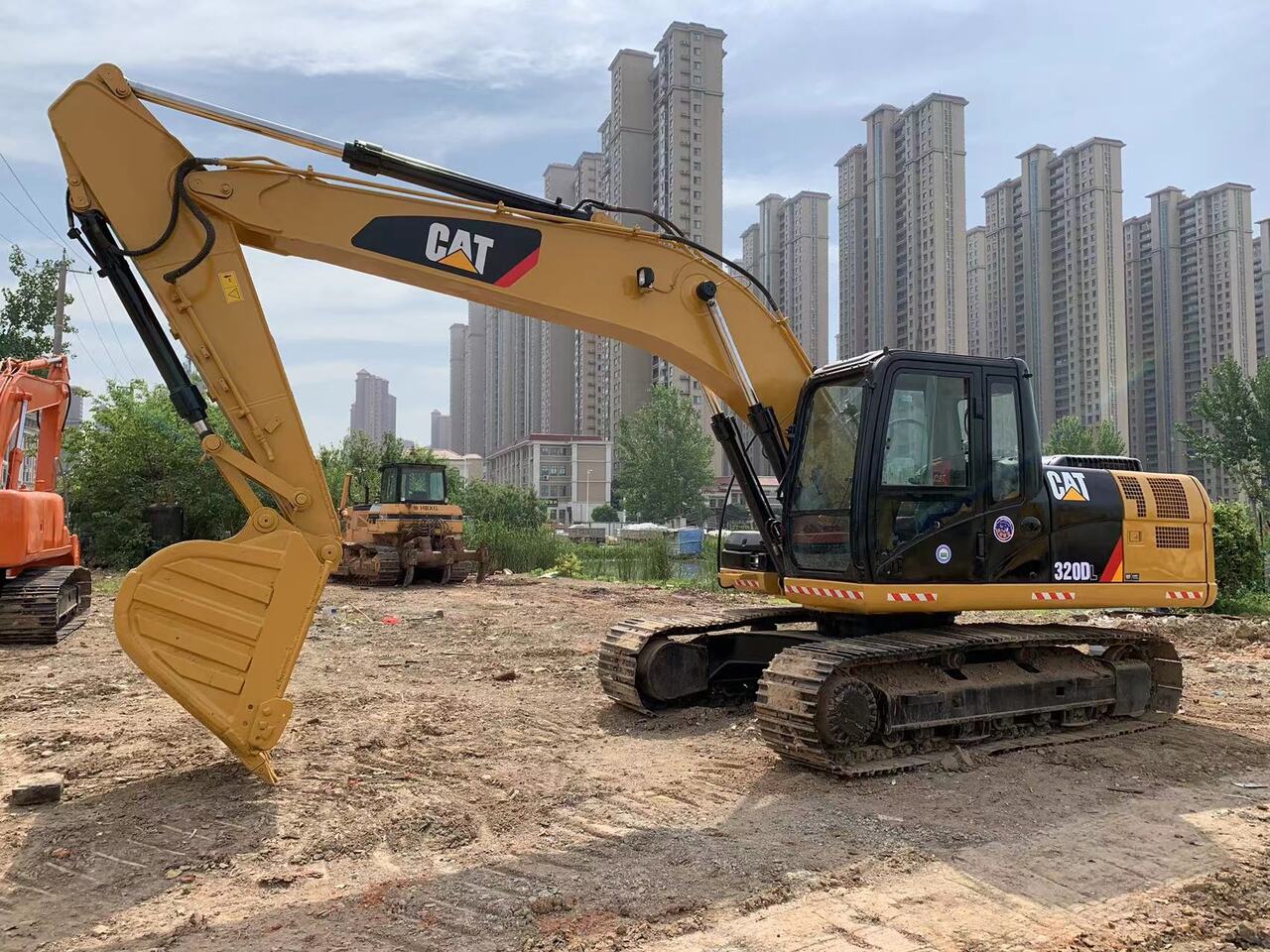 CATERPILLAR 320DL - מחפר סורק: תמונה 3 CATERPILLAR 320DL - מחפר סורק: תמונה 3