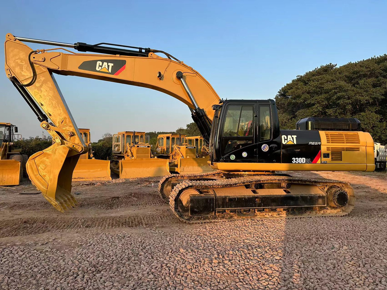 מחפר סורק CATERPILLAR 330D: תמונה 1