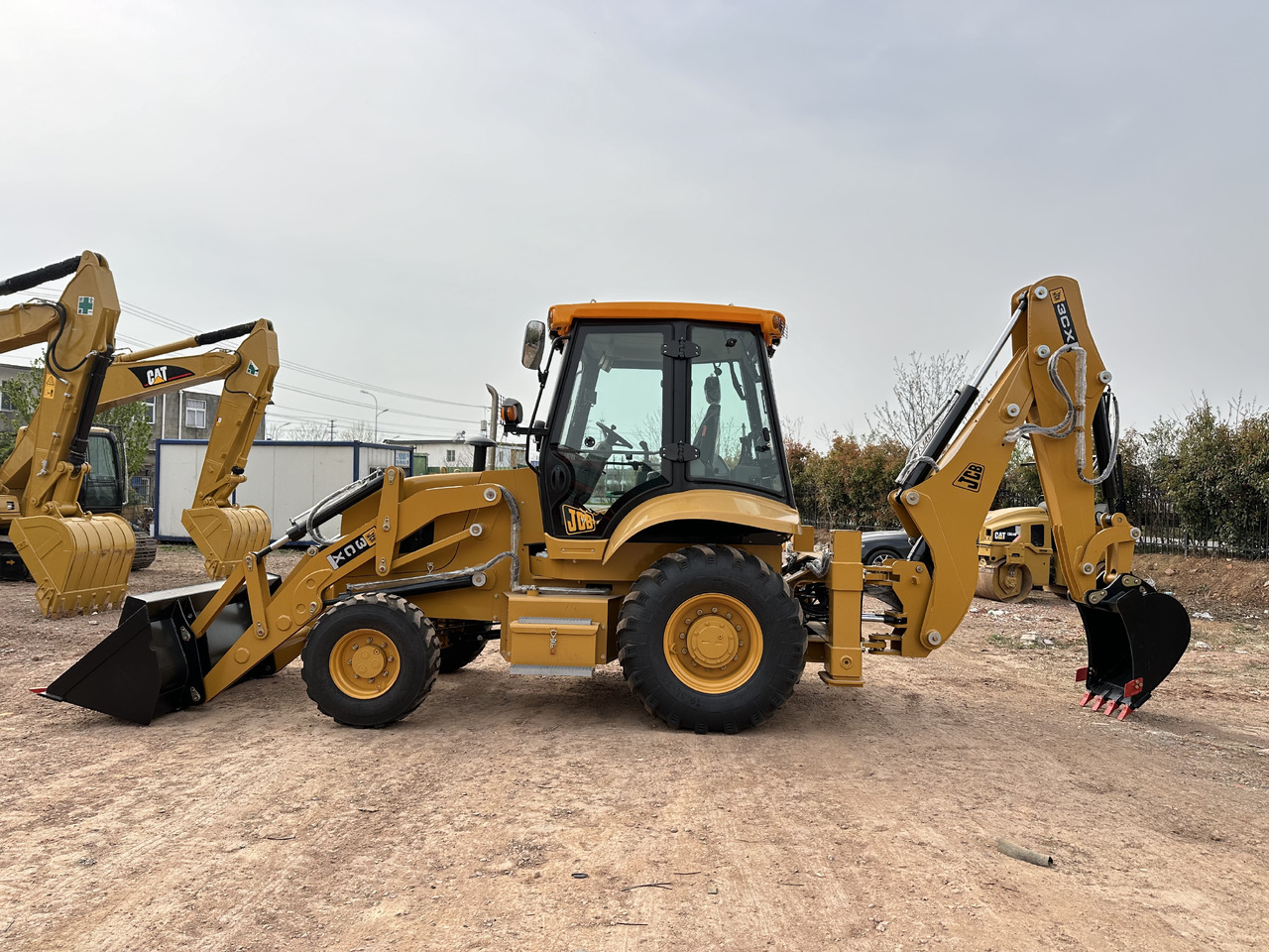 CATERPILLAR 420F2 - מחפרון: תמונה 1 CATERPILLAR 420F2 - מחפרון: תמונה 1