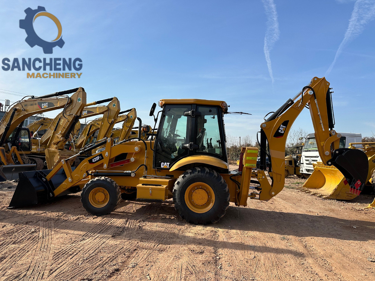 CATERPILLAR 420F2 - מחפרון: תמונה 2 CATERPILLAR 420F2 - מחפרון: תמונה 2