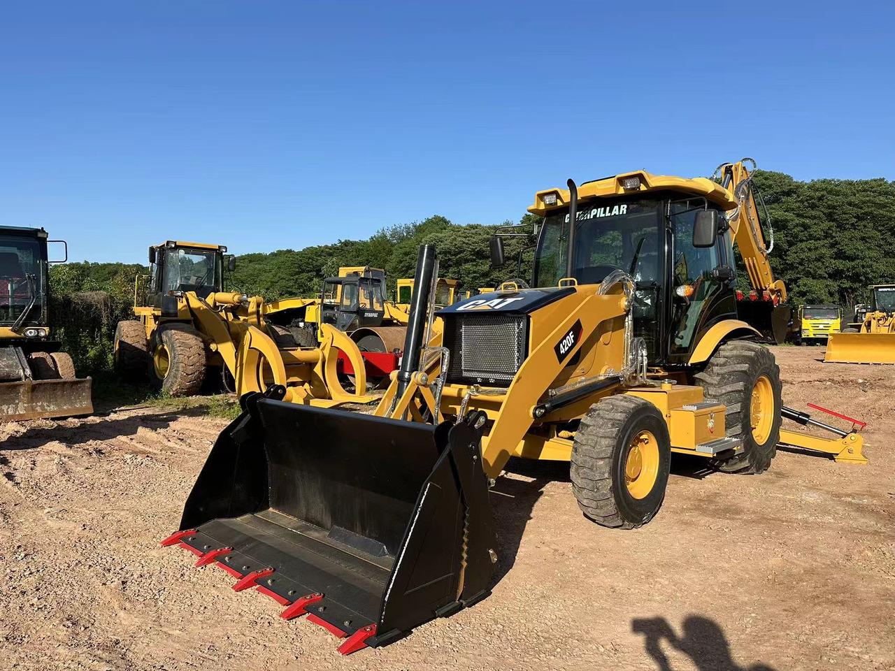 CATERPILLAR 420F2 - מחפרון: תמונה 3 CATERPILLAR 420F2 - מחפרון: תמונה 3