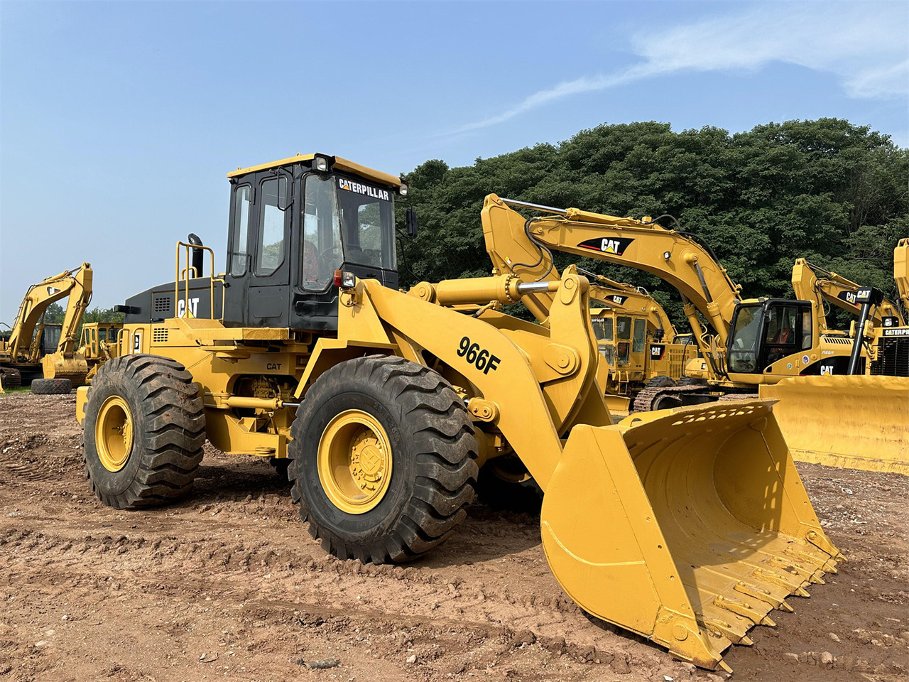 CATERPILLAR 966F - מעמיס גלגלים: תמונה 1 CATERPILLAR 966F - מעמיס גלגלים: תמונה 1