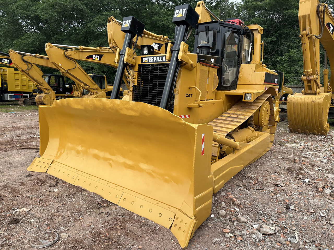CATERPILLAR D7R - דחפור: תמונה 2 CATERPILLAR D7R - דחפור: תמונה 2