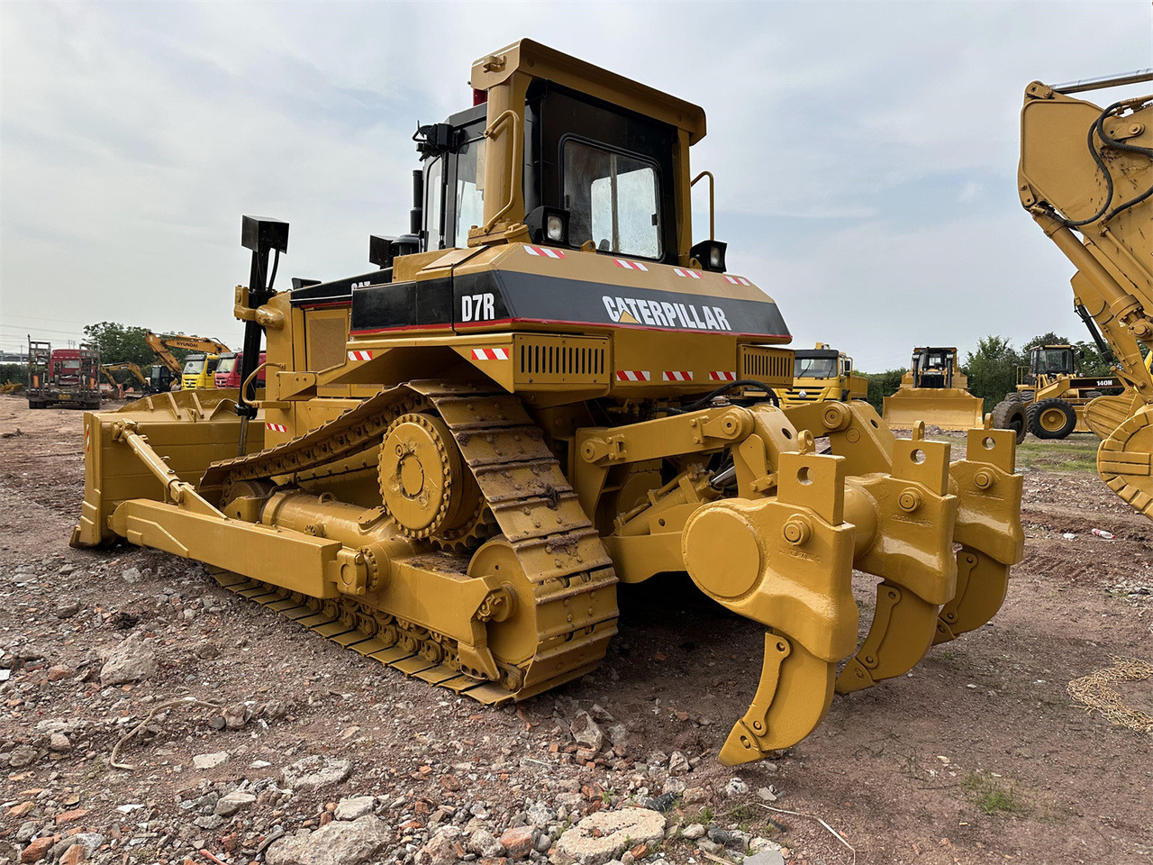 דחפור CATERPILLAR D7R: תמונה 7