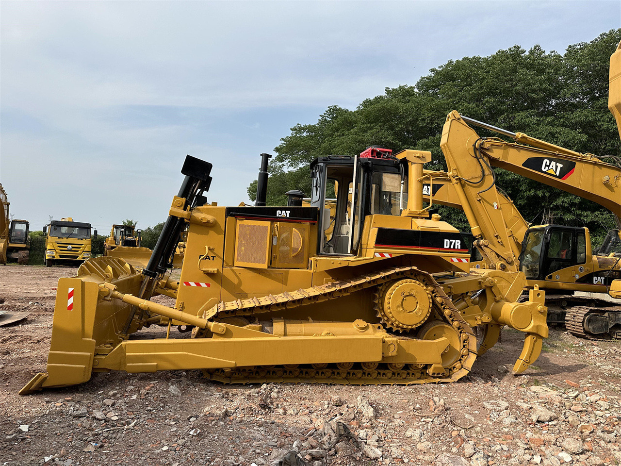 דחפור CATERPILLAR D7R: תמונה 10