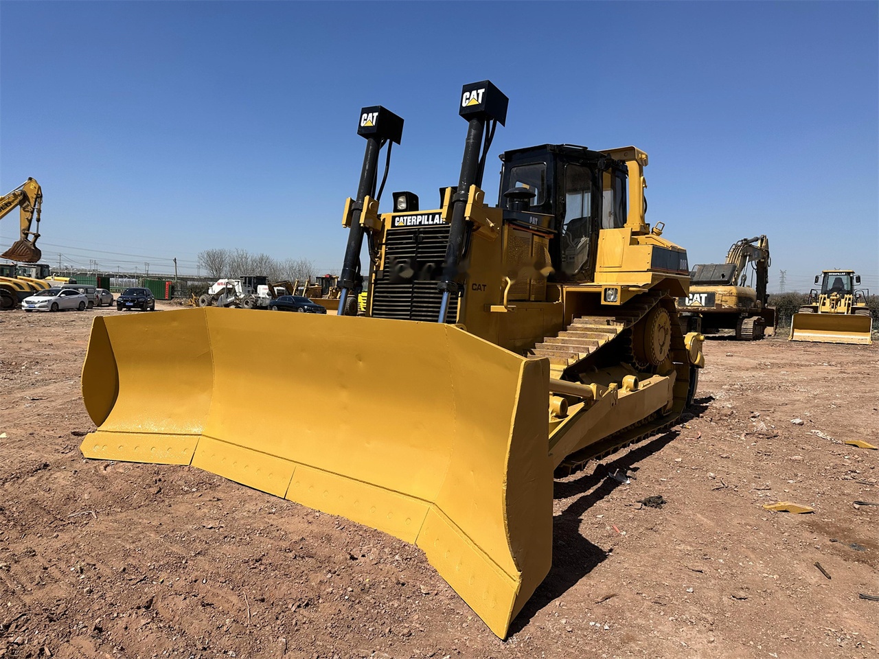 CATERPILLAR D8R - דחפור: תמונה 4 CATERPILLAR D8R - דחפור: תמונה 4