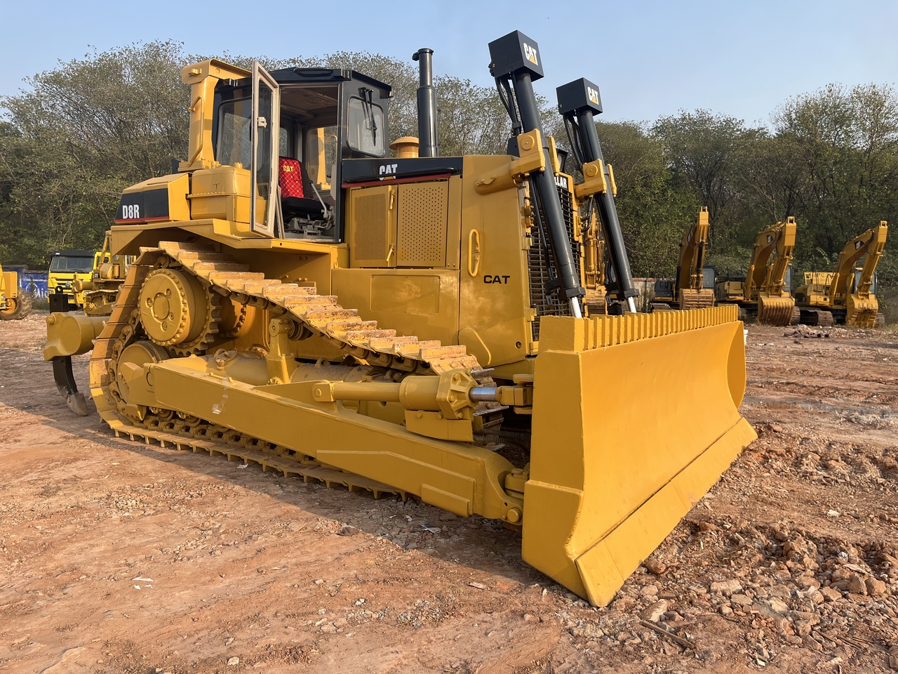 CATERPILLAR D8R - דחפור: תמונה 3 CATERPILLAR D8R - דחפור: תמונה 3
