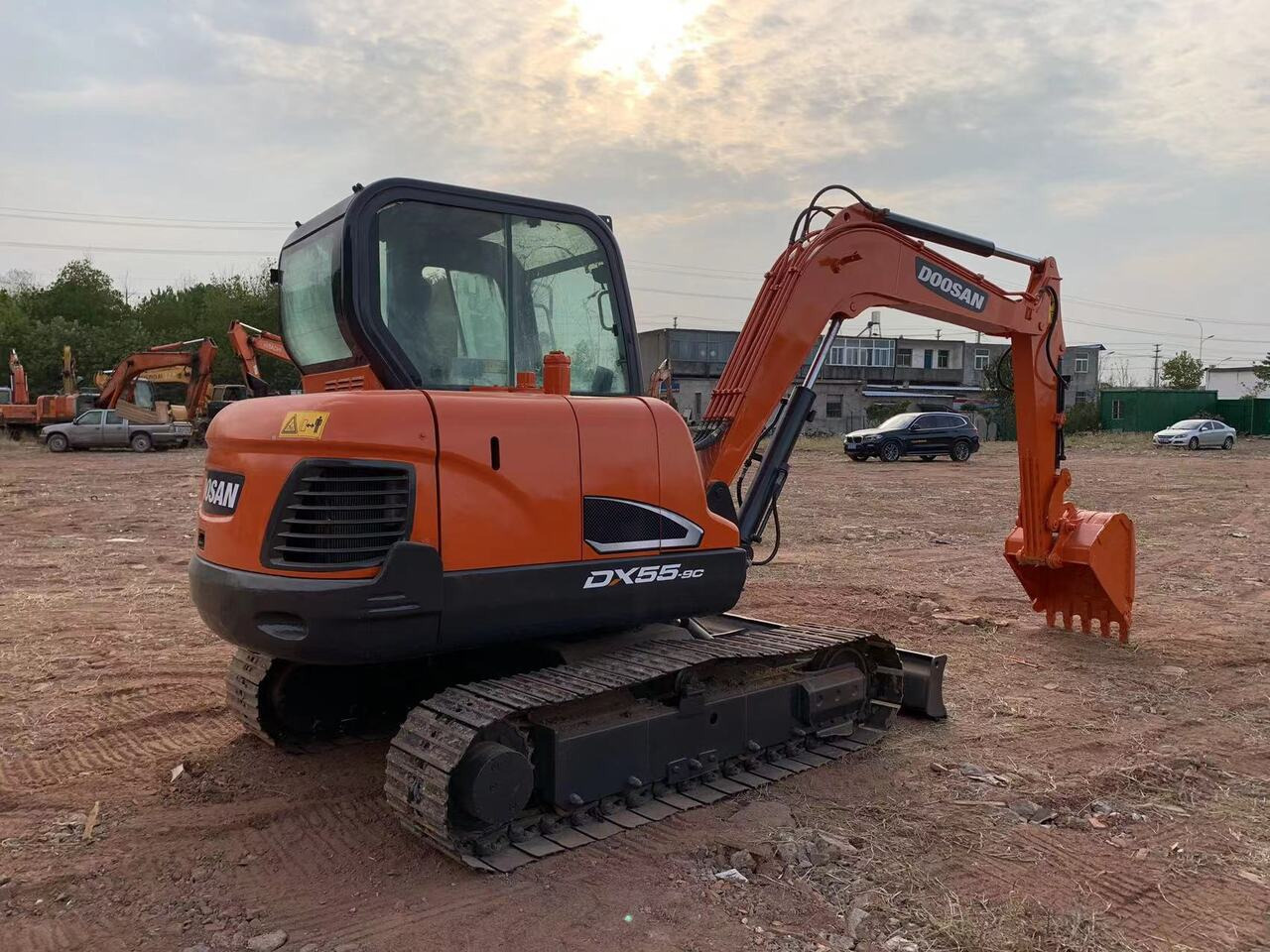 DOOSAN DX55 - מחפר: תמונה 3 DOOSAN DX55 - מחפר: תמונה 3
