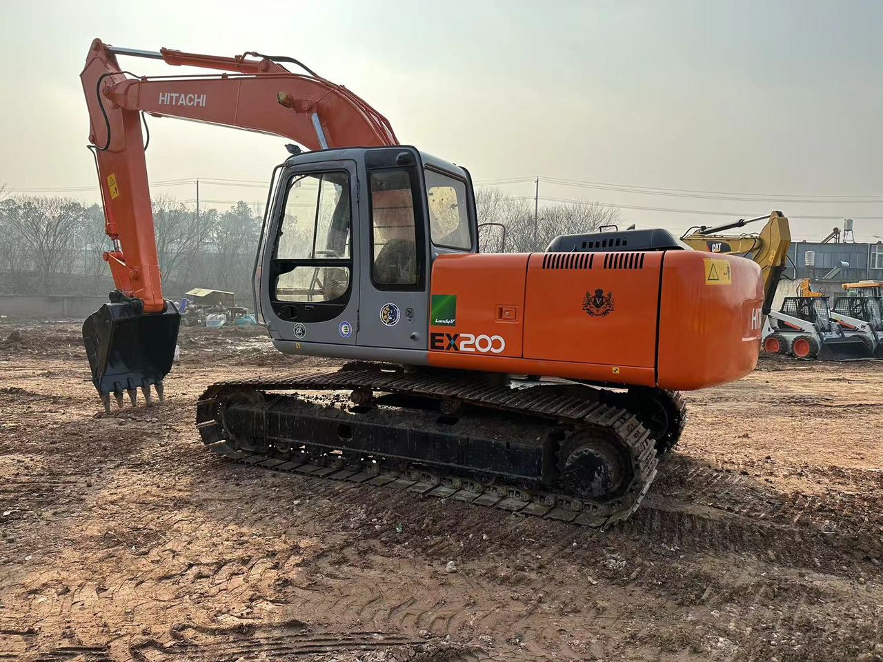HITACHI EX200 - מחפר: תמונה 2 HITACHI EX200 - מחפר: תמונה 2