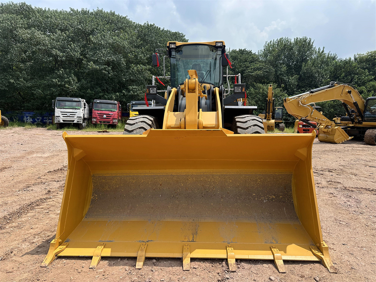 SDLG L956F wheel loader - מעמיס גלגלים: תמונה 4 SDLG L956F wheel loader - מעמיס גלגלים: תמונה 4