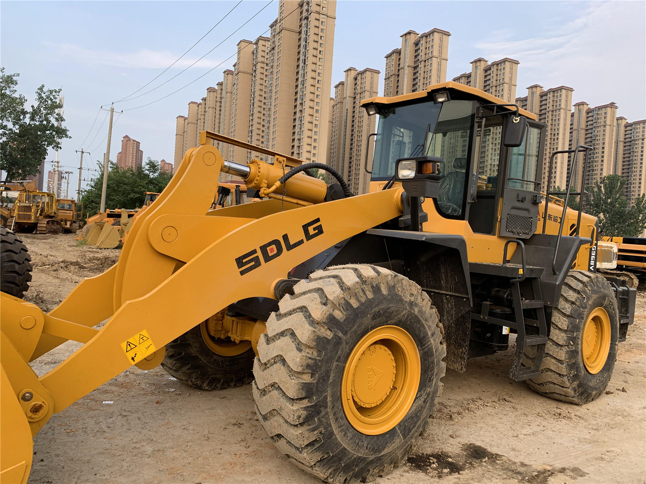 SDLG LG968V - מעמיס גלגלים: תמונה 3 SDLG LG968V - מעמיס גלגלים: תמונה 3