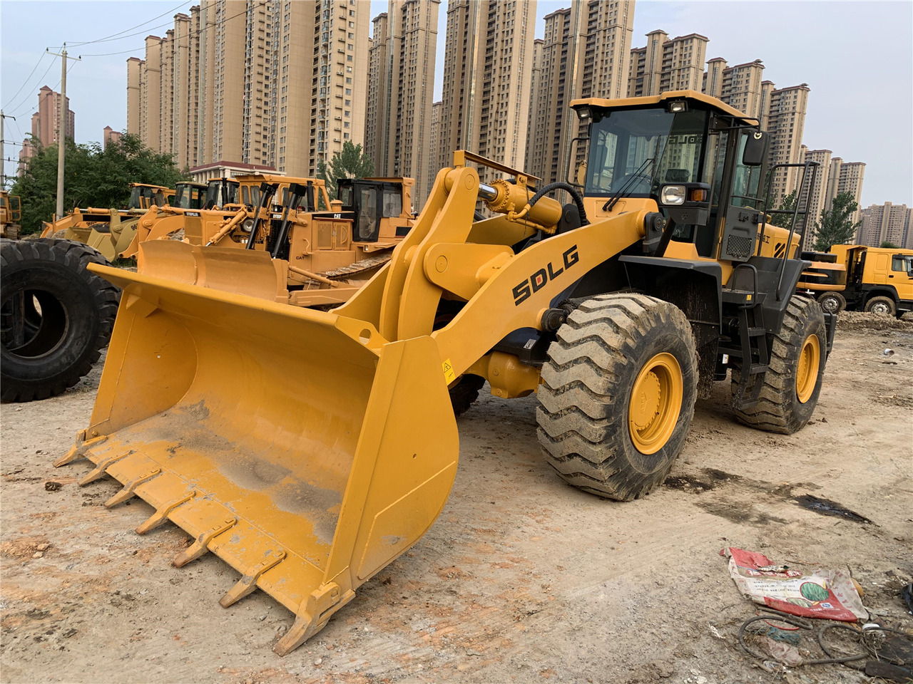 SDLG LG968V - מעמיס גלגלים: תמונה 2 SDLG LG968V - מעמיס גלגלים: תמונה 2