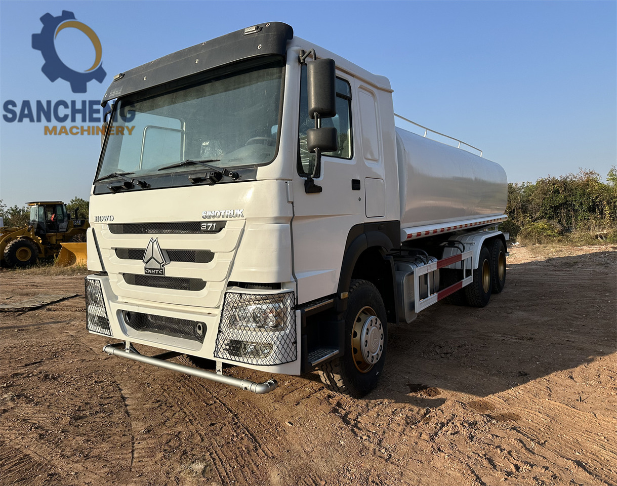 SINOTRUK HOWO 371 6x4 Water Tanker Truck - משאית מכל: תמונה 1 SINOTRUK HOWO 371 6x4 Water Tanker Truck - משאית מכל: תמונה 1