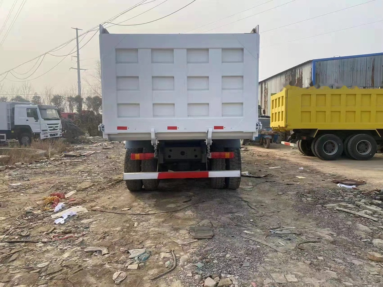 SINOTRUK HOWO 371 Tipper truck - מזהיר: תמונה 3 SINOTRUK HOWO 371 Tipper truck - מזהיר: תמונה 3