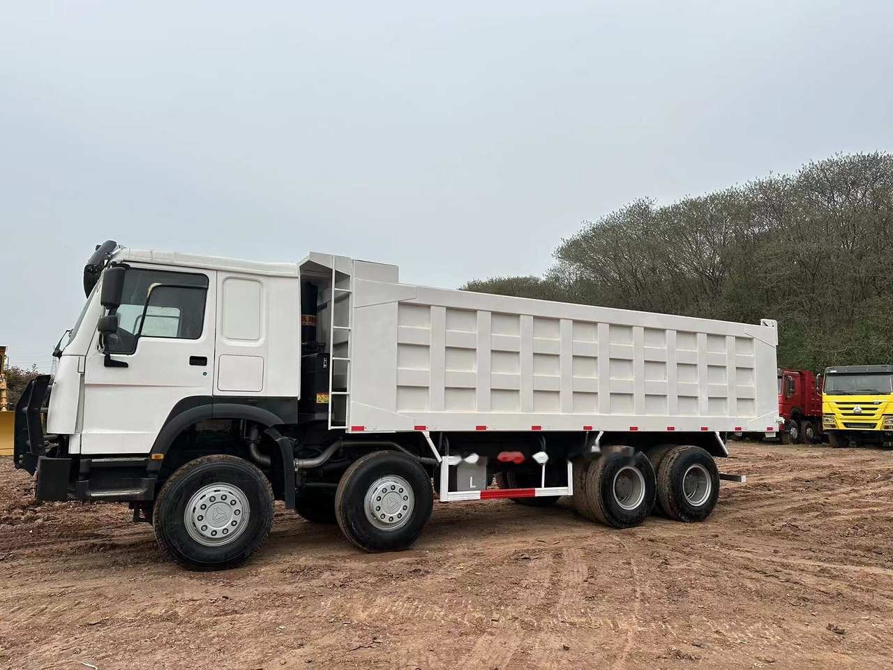 SINOTRUK HOWO 371 with Bumper - מזהיר: תמונה 5 SINOTRUK HOWO 371 with Bumper - מזהיר: תמונה 5