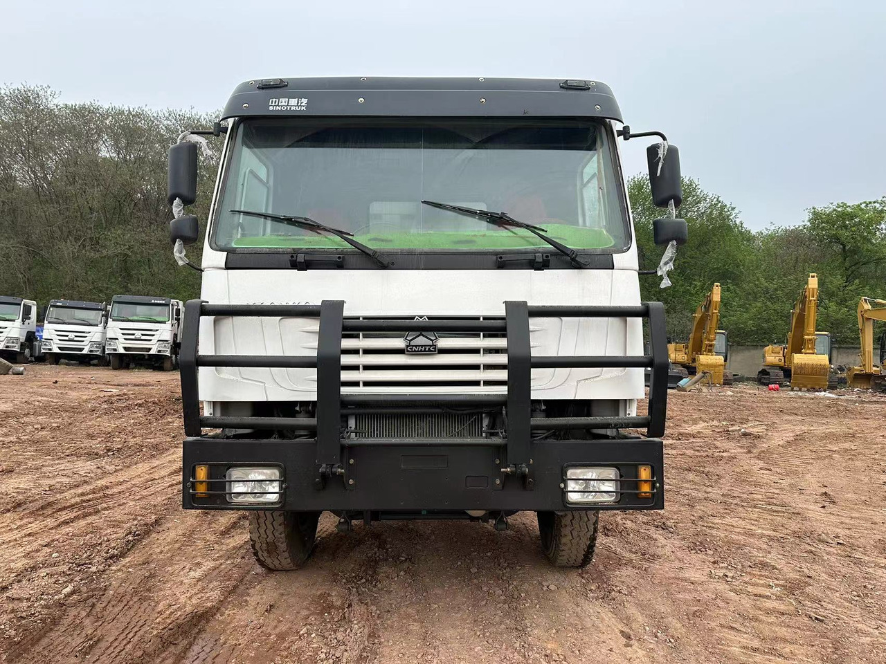 SINOTRUK HOWO 371 with Bumper - מזהיר: תמונה 3 SINOTRUK HOWO 371 with Bumper - מזהיר: תמונה 3