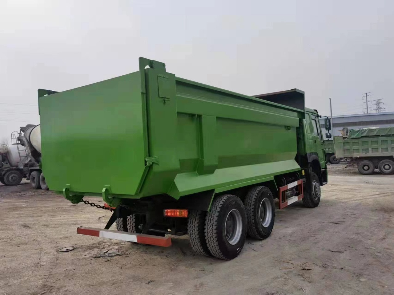 SINOTRUK Howo 371hp tipper truck - מזהיר: תמונה 5 SINOTRUK Howo 371hp tipper truck - מזהיר: תמונה 5