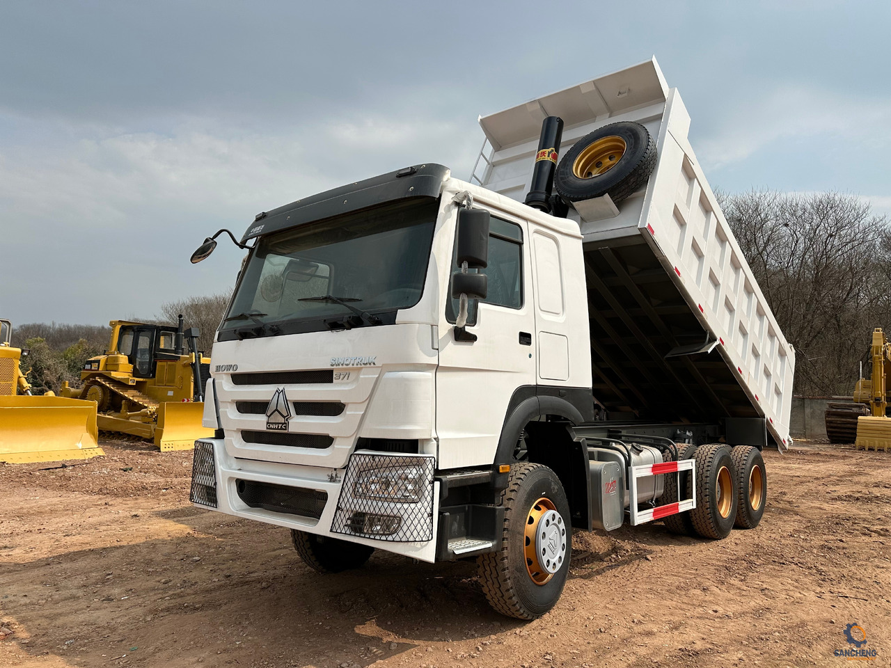 SINOTRUK Howo Dump truck 371 - מזהיר: תמונה 1 SINOTRUK Howo Dump truck 371 - מזהיר: תמונה 1