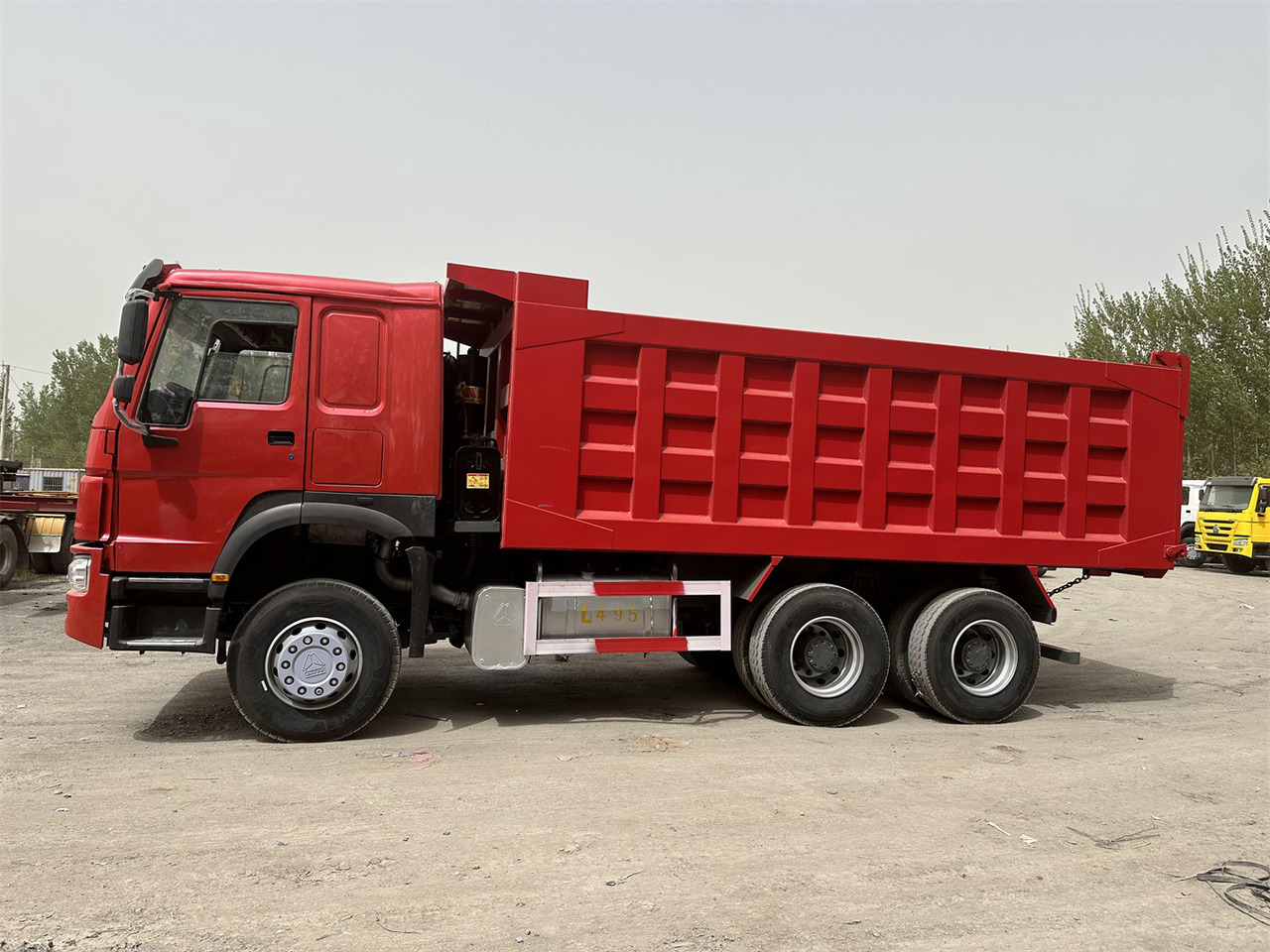 SINOTRUK Howo Dump truck 371 - מזהיר: תמונה 2 SINOTRUK Howo Dump truck 371 - מזהיר: תמונה 2