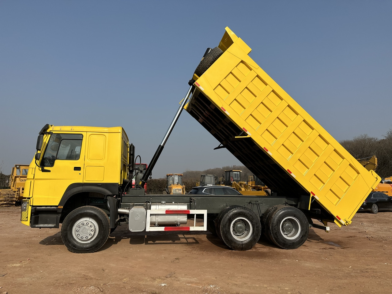 SINOTRUK Howo Dump truck 371 - מזהיר: תמונה 5 SINOTRUK Howo Dump truck 371 - מזהיר: תמונה 5