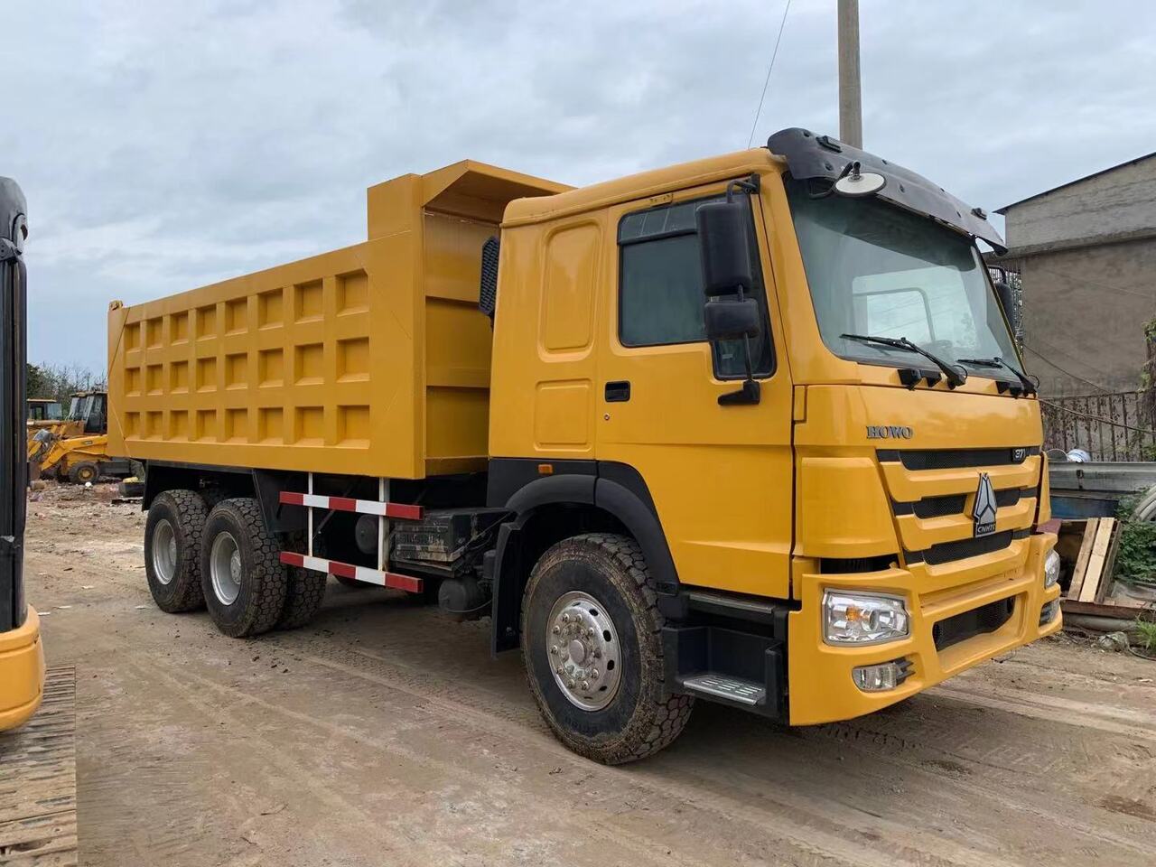 SINOTRUK Howo Dump truck 371 - מזהיר: תמונה 1 SINOTRUK Howo Dump truck 371 - מזהיר: תמונה 1
