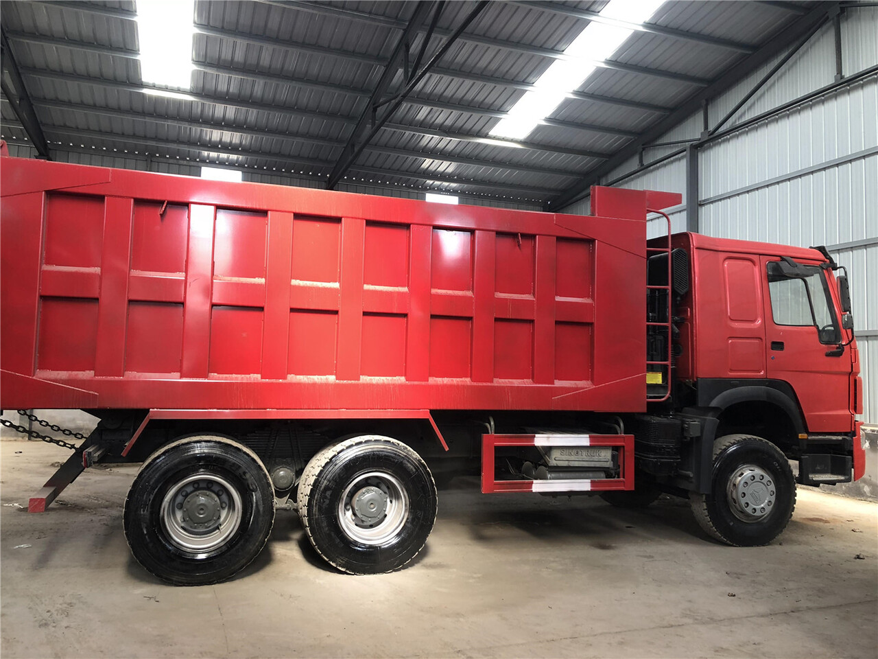 SINOTRUK Howo Dump truck 371 - מזהיר: תמונה 2 SINOTRUK Howo Dump truck 371 - מזהיר: תמונה 2