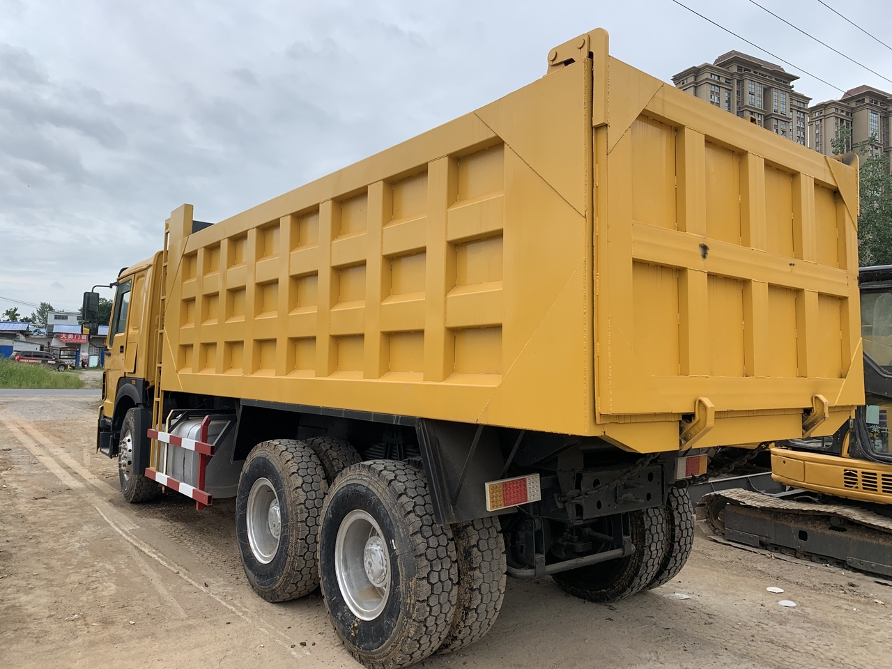 SINOTRUK Howo Dump truck 371 - מזהיר: תמונה 5 SINOTRUK Howo Dump truck 371 - מזהיר: תמונה 5