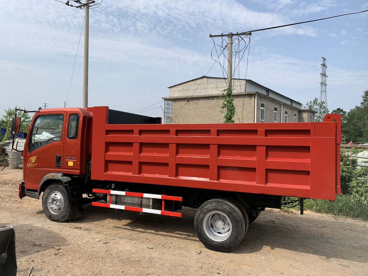 SINOTRUK Howo Dump truck 4x2 - מזהיר: תמונה 4 SINOTRUK Howo Dump truck 4x2 - מזהיר: תמונה 4