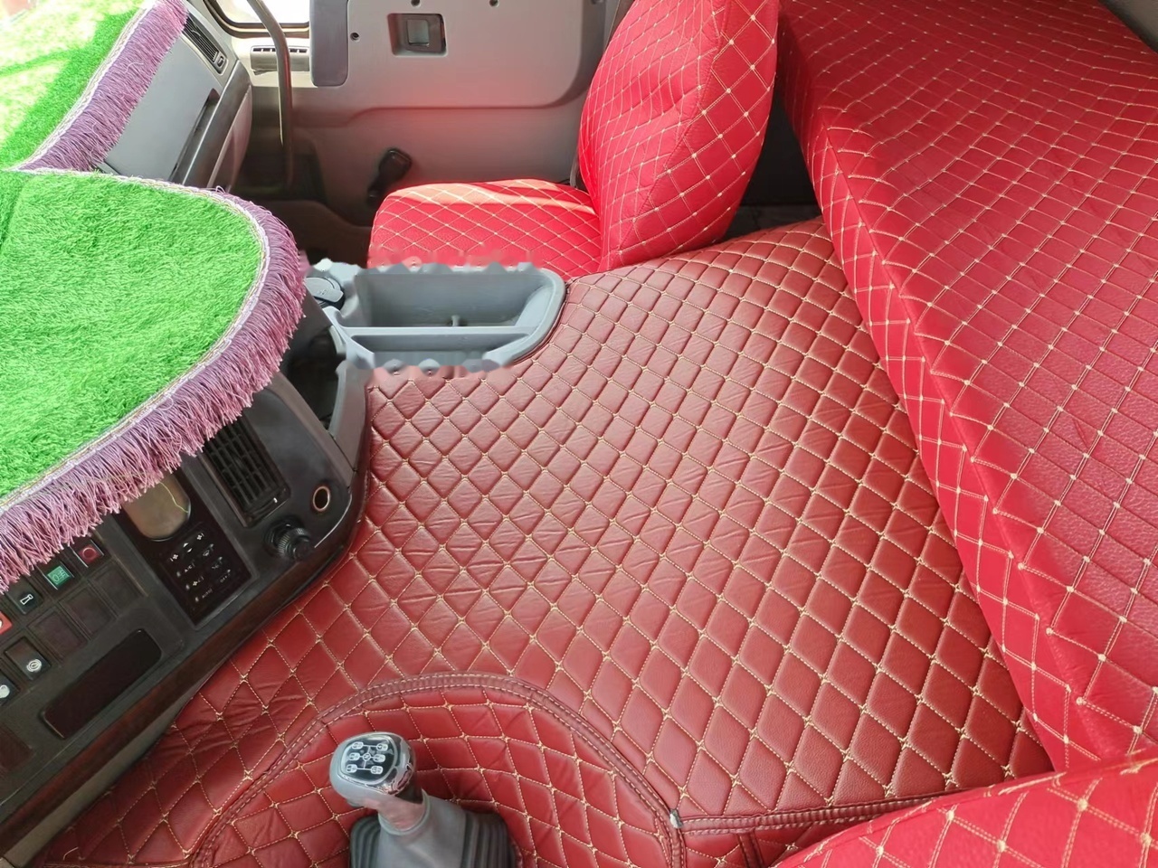 SINOTRUK Howo tractor unit 420 - יחידת טרקטור: תמונה 5 SINOTRUK Howo tractor unit 420 - יחידת טרקטור: תמונה 5